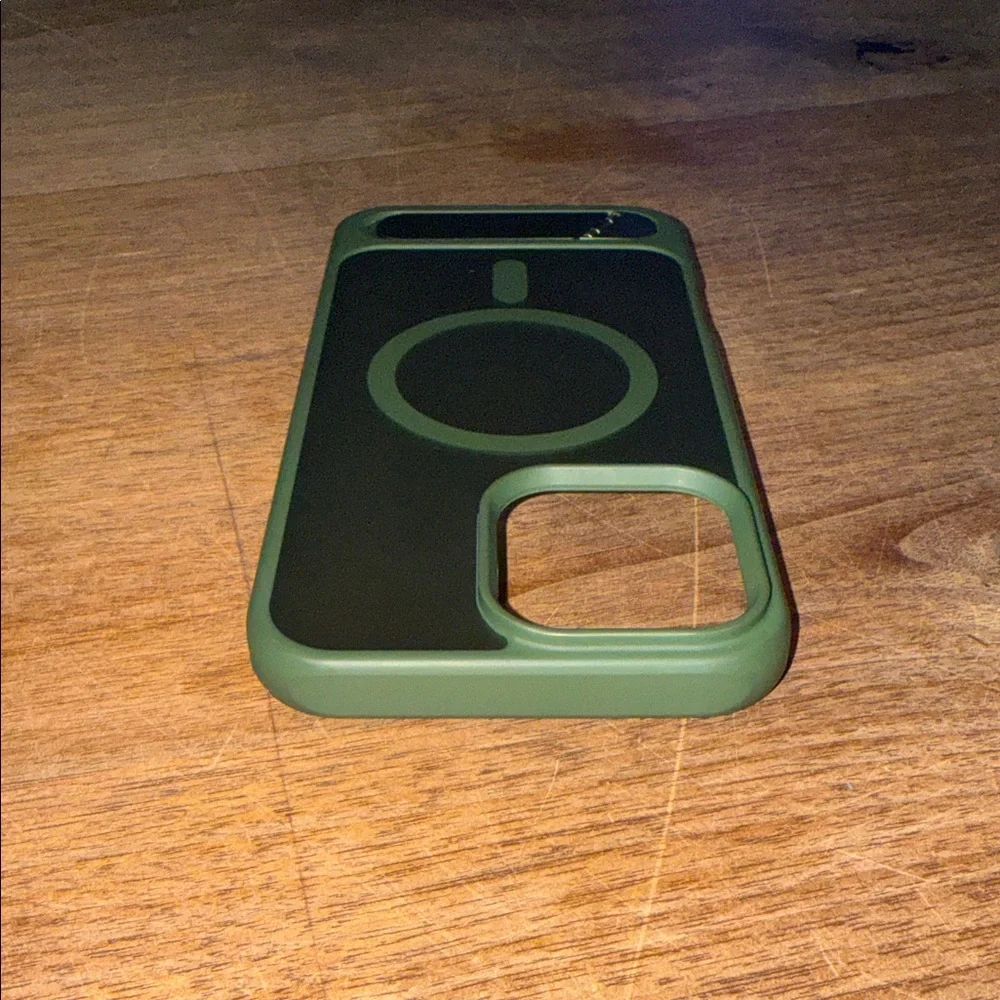 iPHONE 16 Pro Max Case w/Kickstand